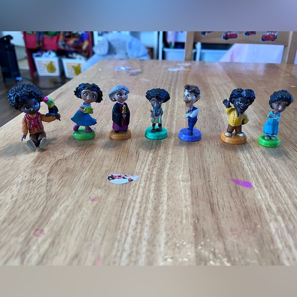 Disney Encanto Figures - Picture 1 of 1